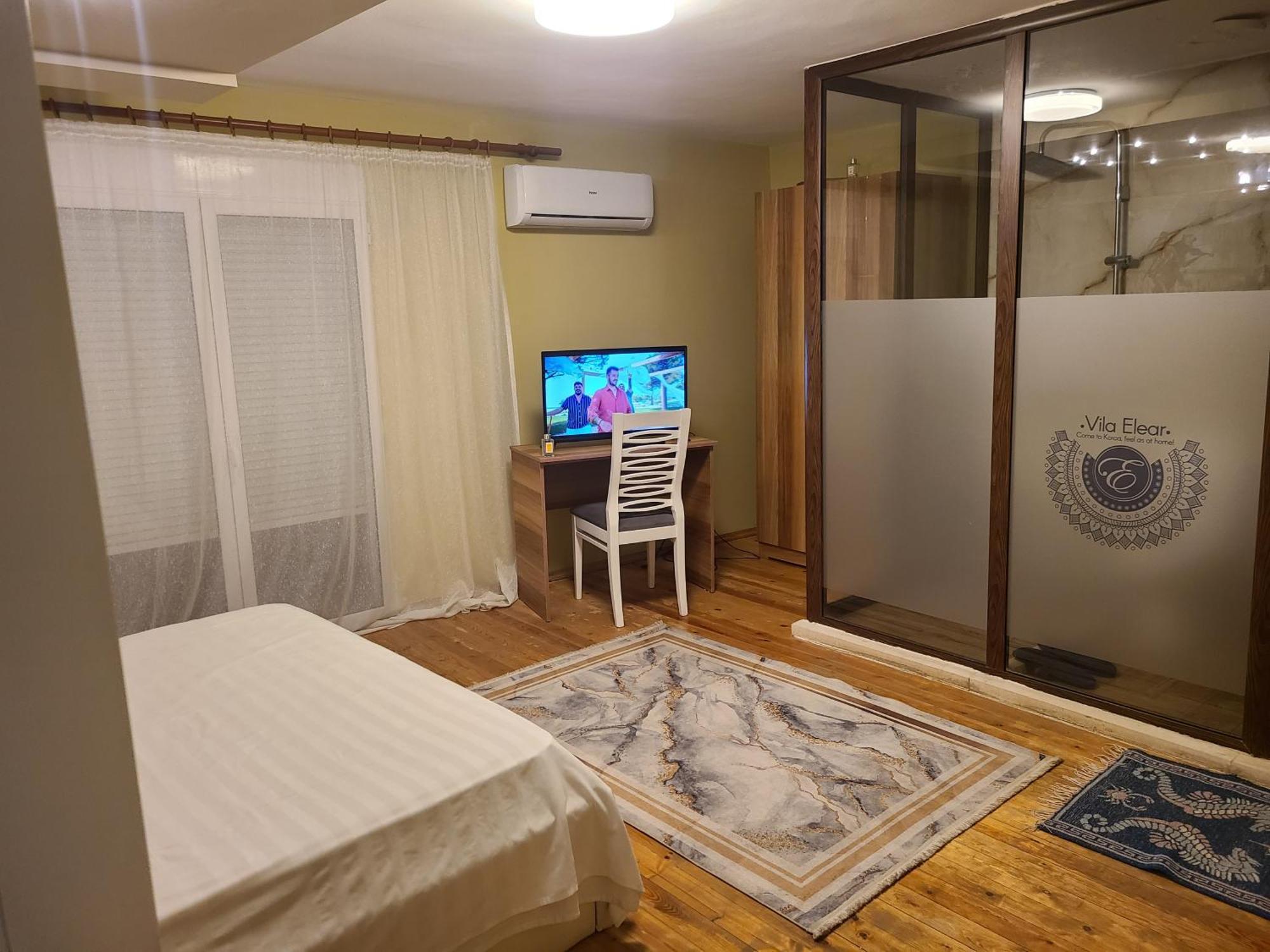 Elear Hotel Korce Exterior foto